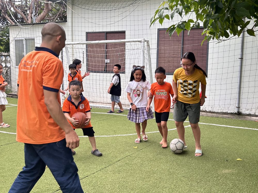 trại hè bán trú